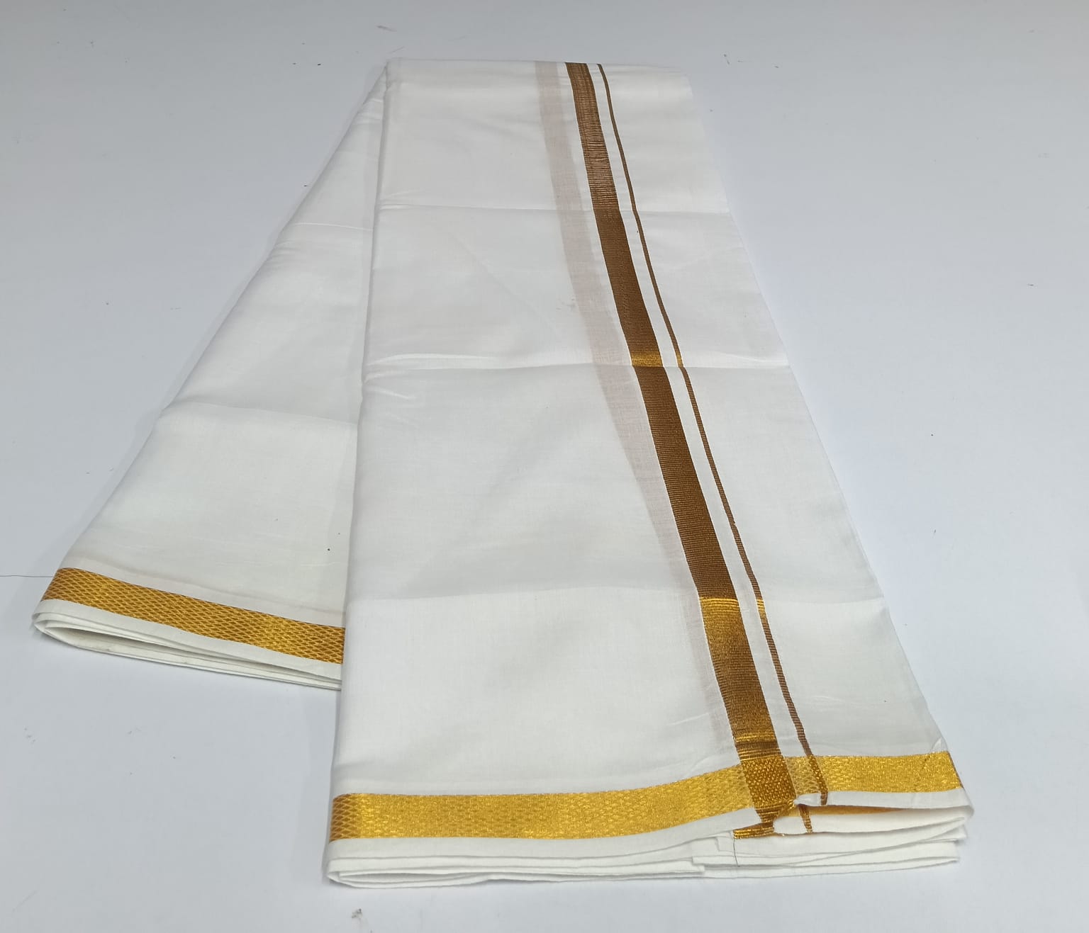 8-MULAM-018 - 8mlm - Rich Cotton_Gold Zari Border