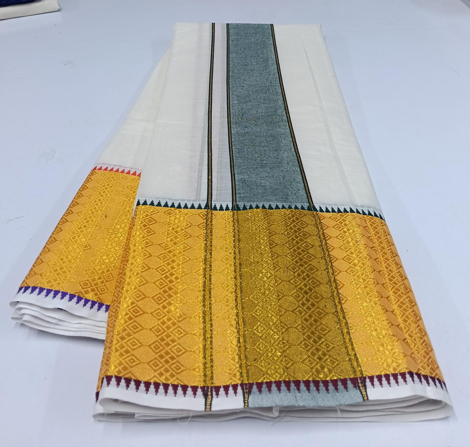 MayilKan_Border_15 - 7 inch - kumbaiseka vesty