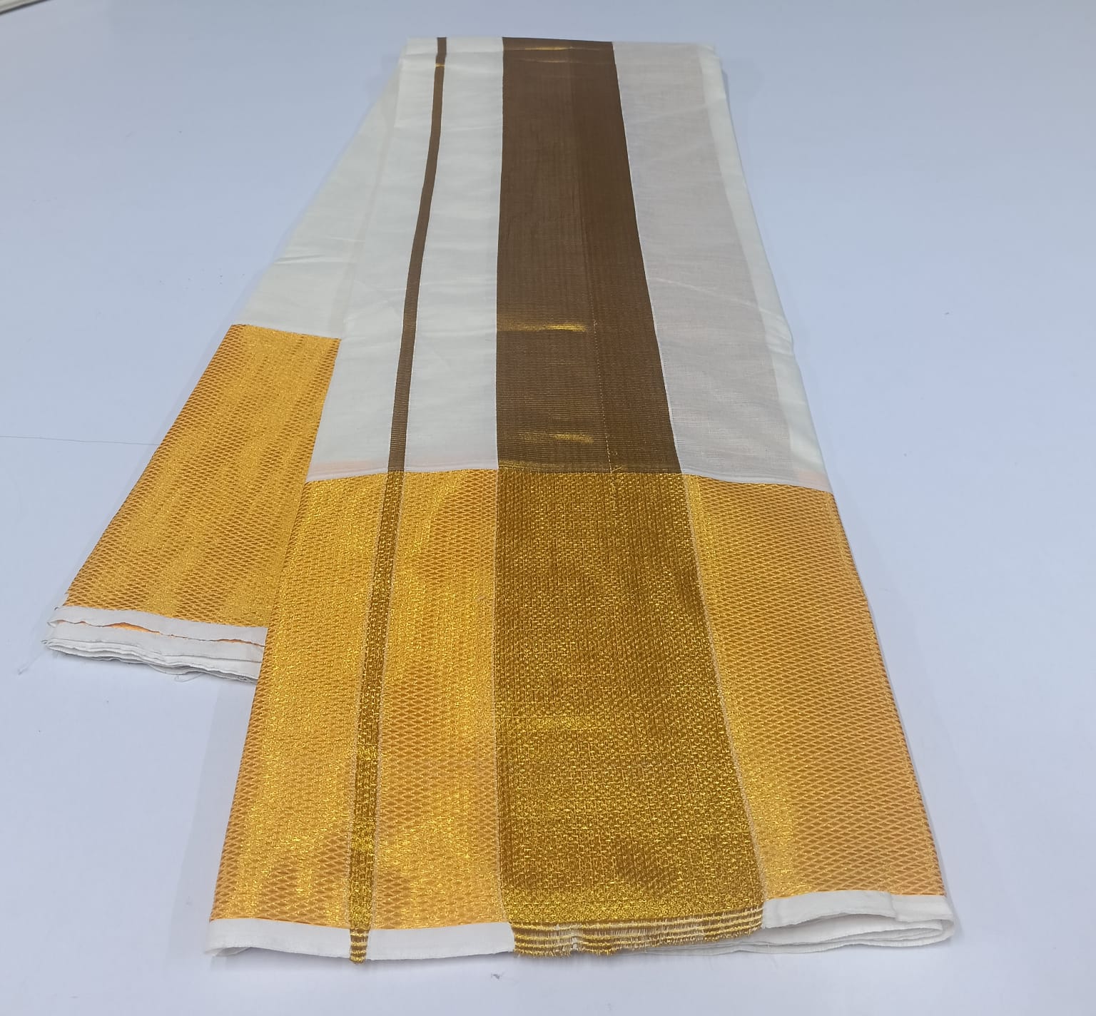 PLN_63 - 10 inch - Gold Zari Border