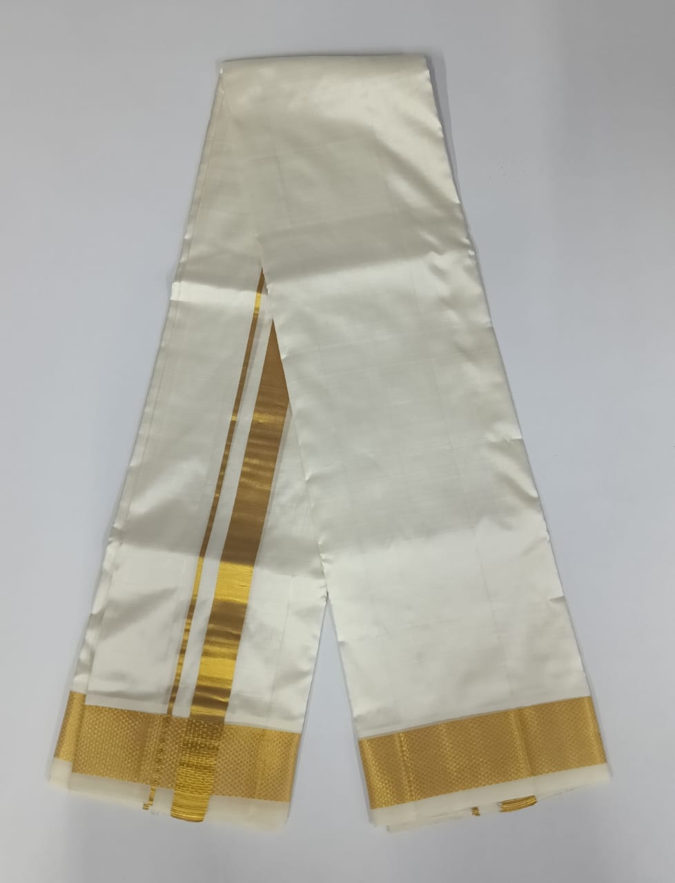 PURE-SILK-AND-HANDLOOM-DHOTIS-008-8 Mullam