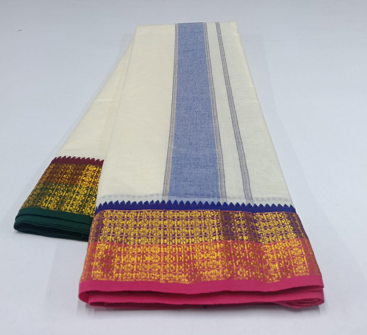 Mayilkan _23 - 1 inch - Fancy Modam pettu